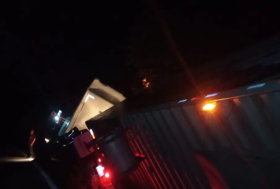 Accidente en la carretera Tepic-Guadalajara afecta tránsito vehicular