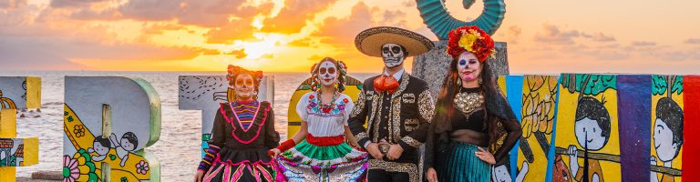 Desfile de Día de Muertos Tradición impuesta por Hollywood