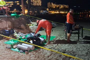 Menor desaparece en el mar tras ser arrastrado por el río Pitillal