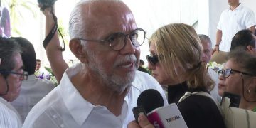 Navarro Quintero exige rehabilitación inmediata de hospitales