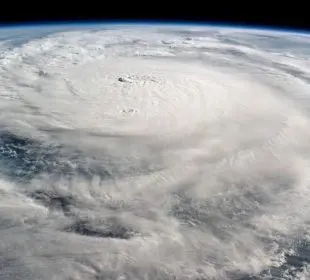 Imagen satelital de ciclón