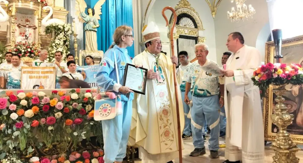 Cierran festejos guadalupanos con la llegada de la antorcha
