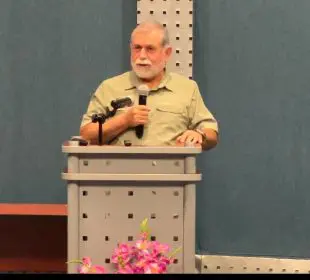 Rector Jorge Tellez CUC