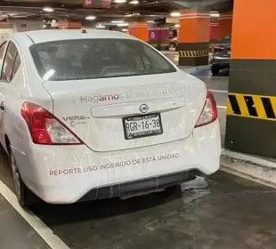 Funcionario de la Secretaría en auto oficial compraba en Vallarta