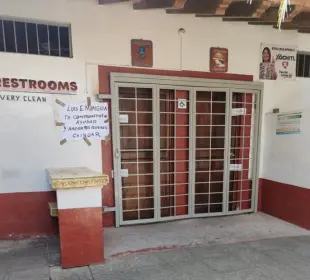 Locatarios del Río Cuale.