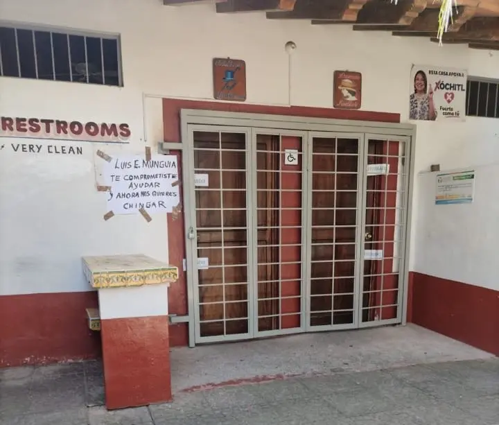 Locatarios del Río Cuale.