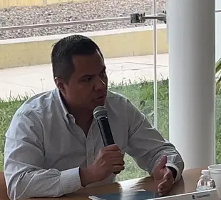 Fernando Castro R