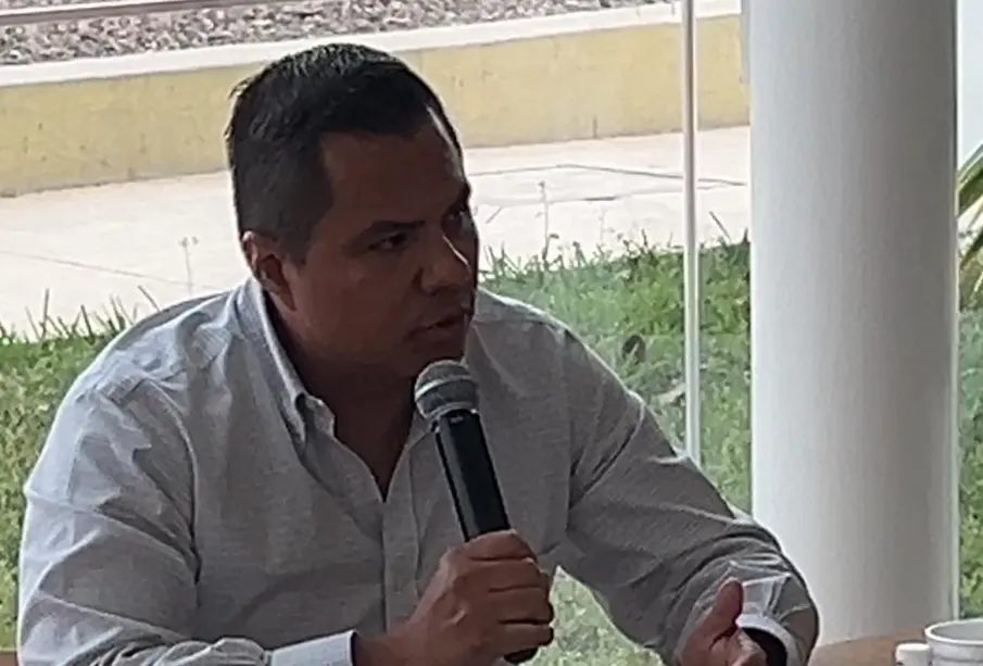 Fernando Castro R