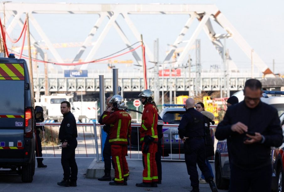 Seguridad publica durante hallazgo de una bomba