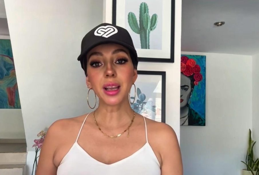 Yussara Canales hablando de los casos de dengue en Jalisco.