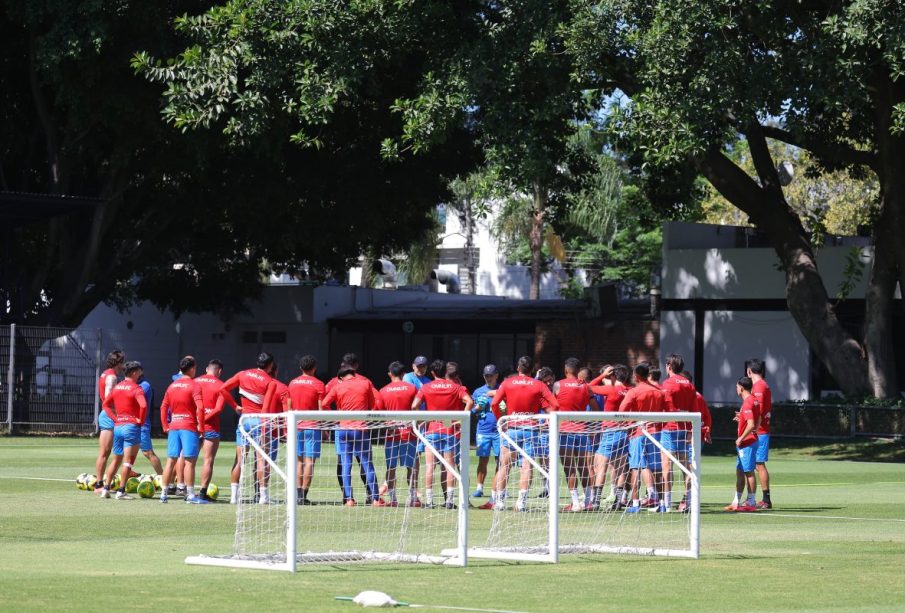 Chivas busca su clasificación.