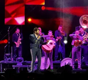 Alejandro Fernández en concierto.