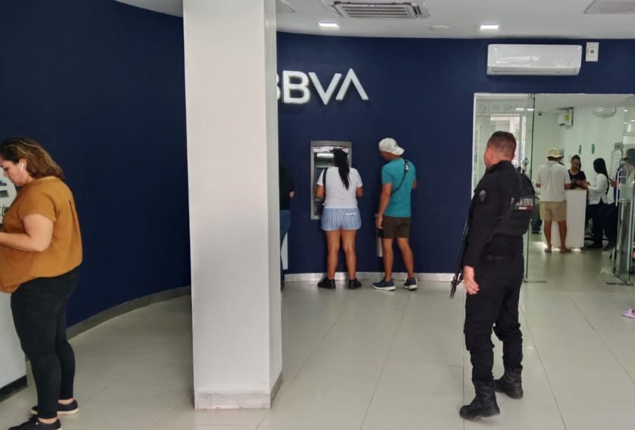 Vigilan bancos en Bucerías