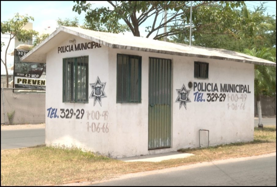Caseta policial en Valle Dorado.