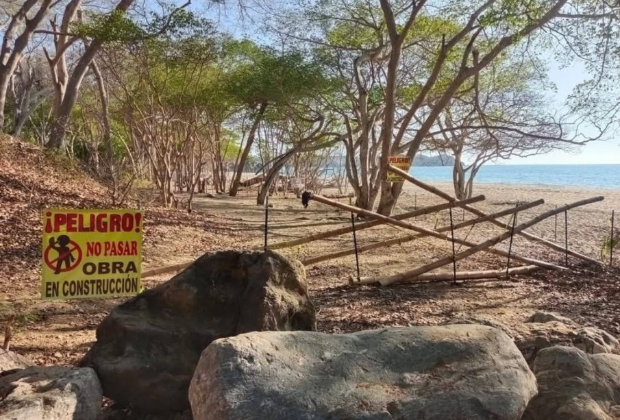 Cierre de acceso a playa Malpaso.