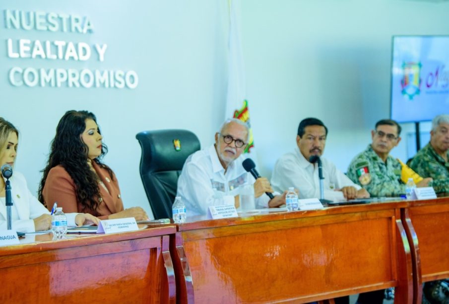 El gobernador de Nayarit, Navarro Quintero.