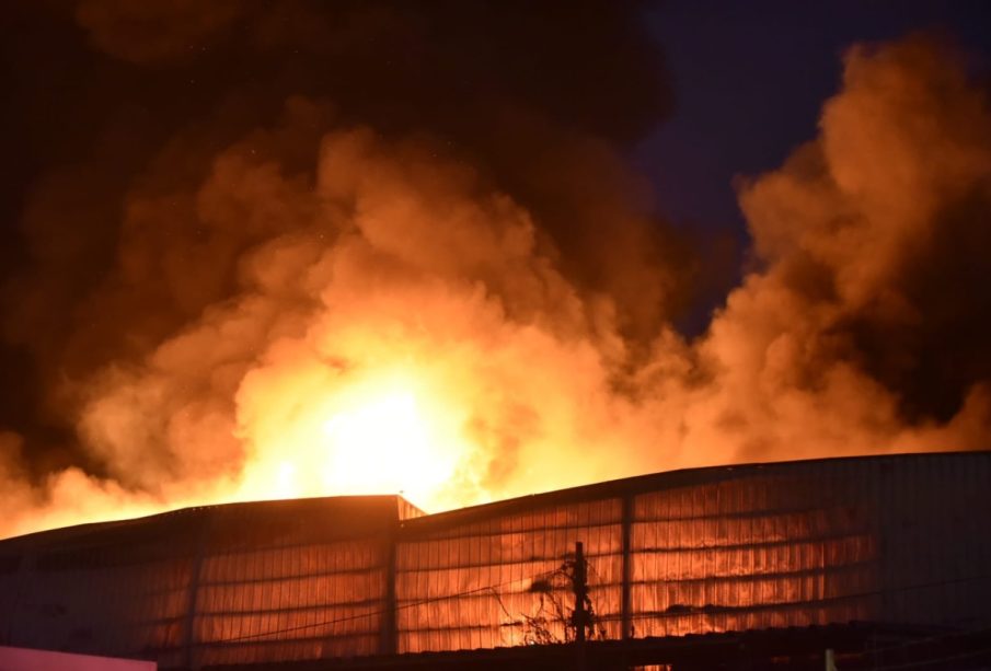 Incendio en fábrica de Guadalajara.
