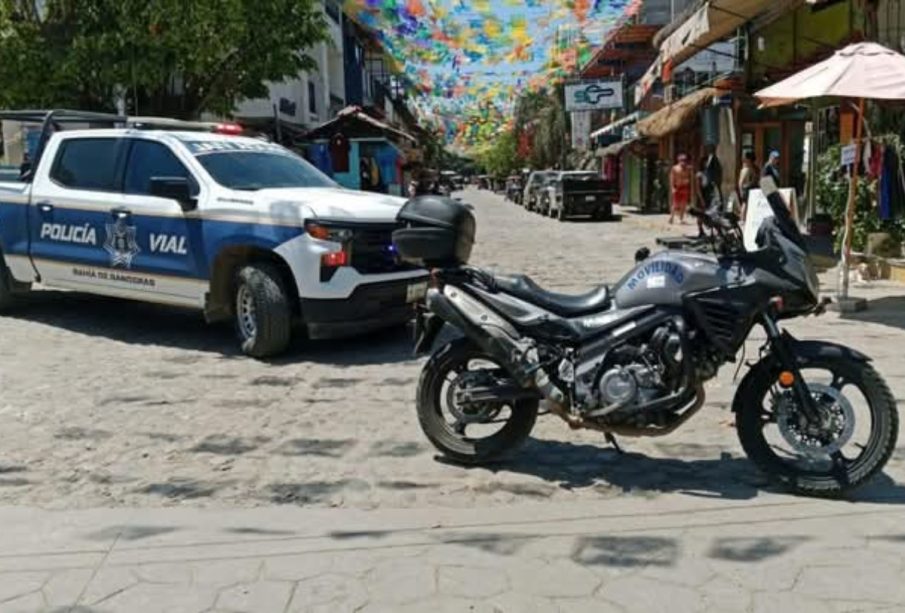 Policía vial en Bahía de Banderas.