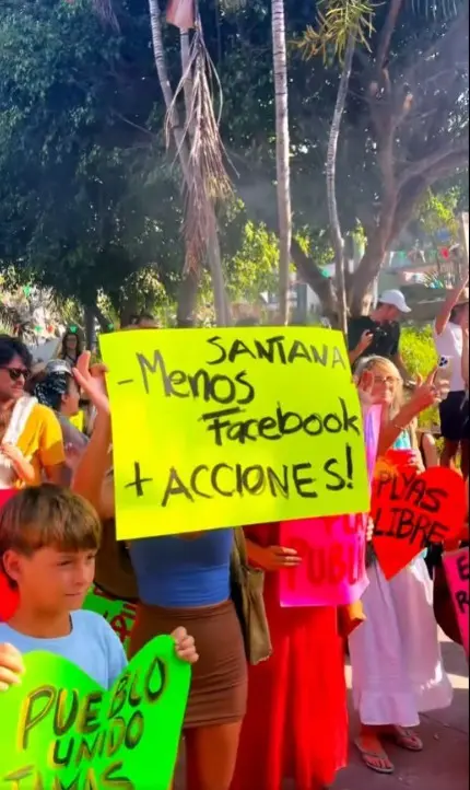 Protesta contra playa Malpaso