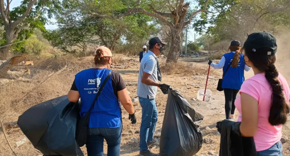 Red Ambiental en jornada de limpieza