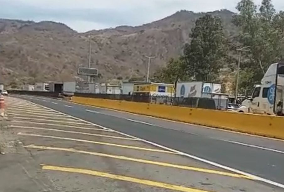 autopista-tepic-guadalajara-congestionamiento