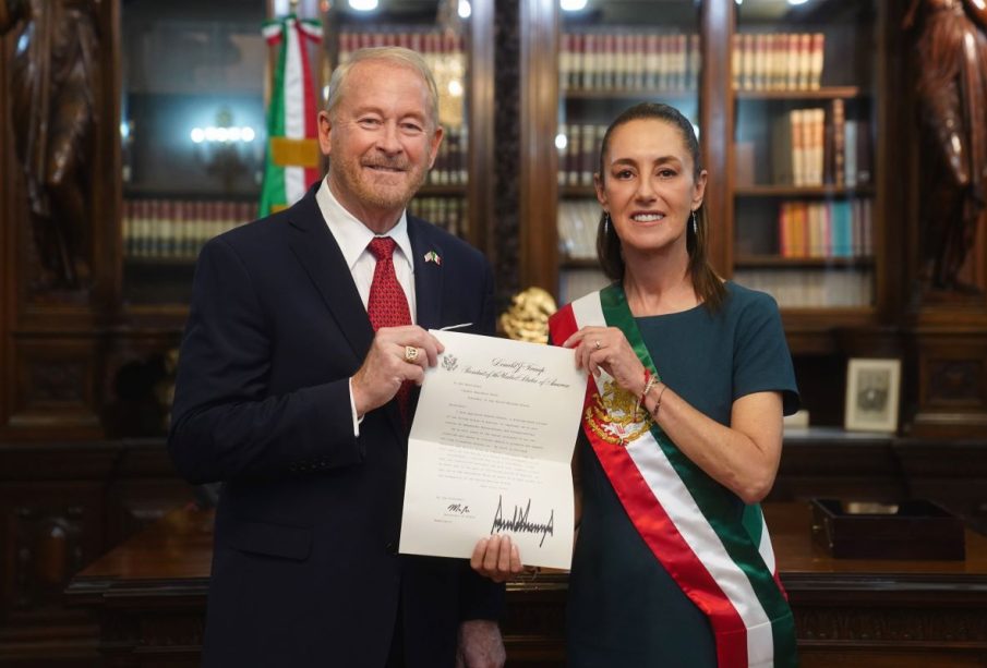 Claudia Sheinbaum recibe cartas credenciales de embajador de Estados Unidos
