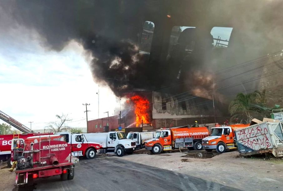 Incendio en fábrica