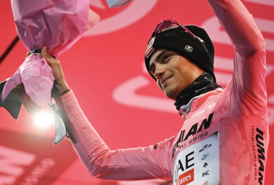 Isaac del Toro, joven mexicano, lidera el Giro de Italia (Video)