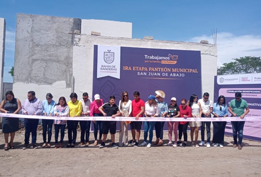 A ocho meses de su inauguración, Héctor Santana revela: “No hay panteón municipal” en San Juan de Abajo