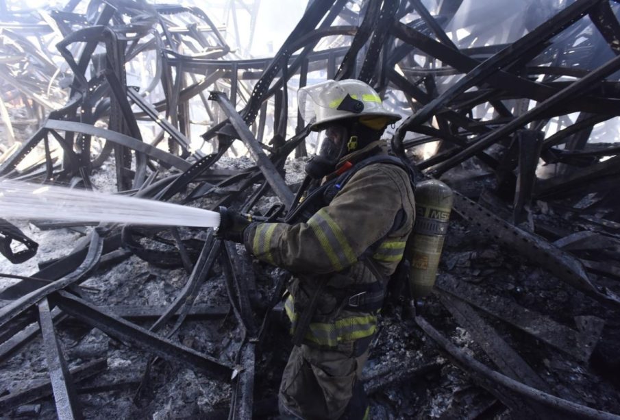 Incendio en fábrica de Guadalajara.