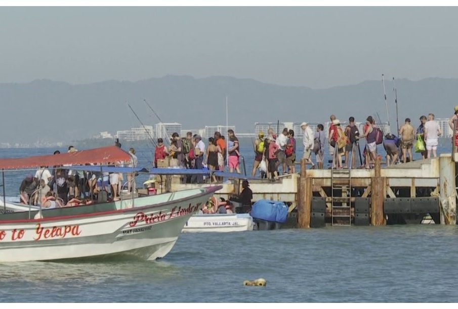 Desorden náutico en Puerto Vallarta alarma