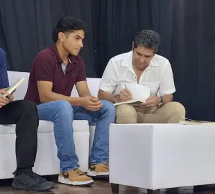 Presentación del libro Luces en el Lago