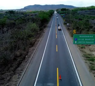 Rehabilitan carretera