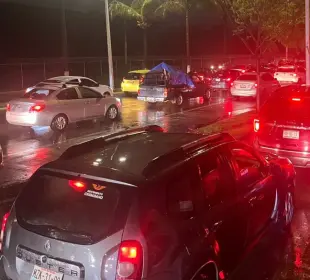 Tráfico de hasta hora y media en Vallarta por lluvia y obras (Video)