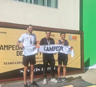 Nayarita gana oro y plata en Nacional Máster 2025