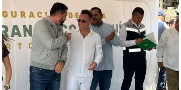 Amistad entre MunguÃa y Lemus impulsa obras en Puerto Vallarta