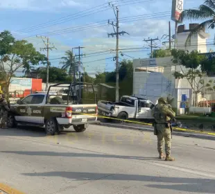 Accidente y volcadura en Bucerías