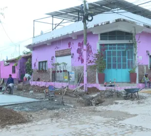 Reparan calles en Ixtapa