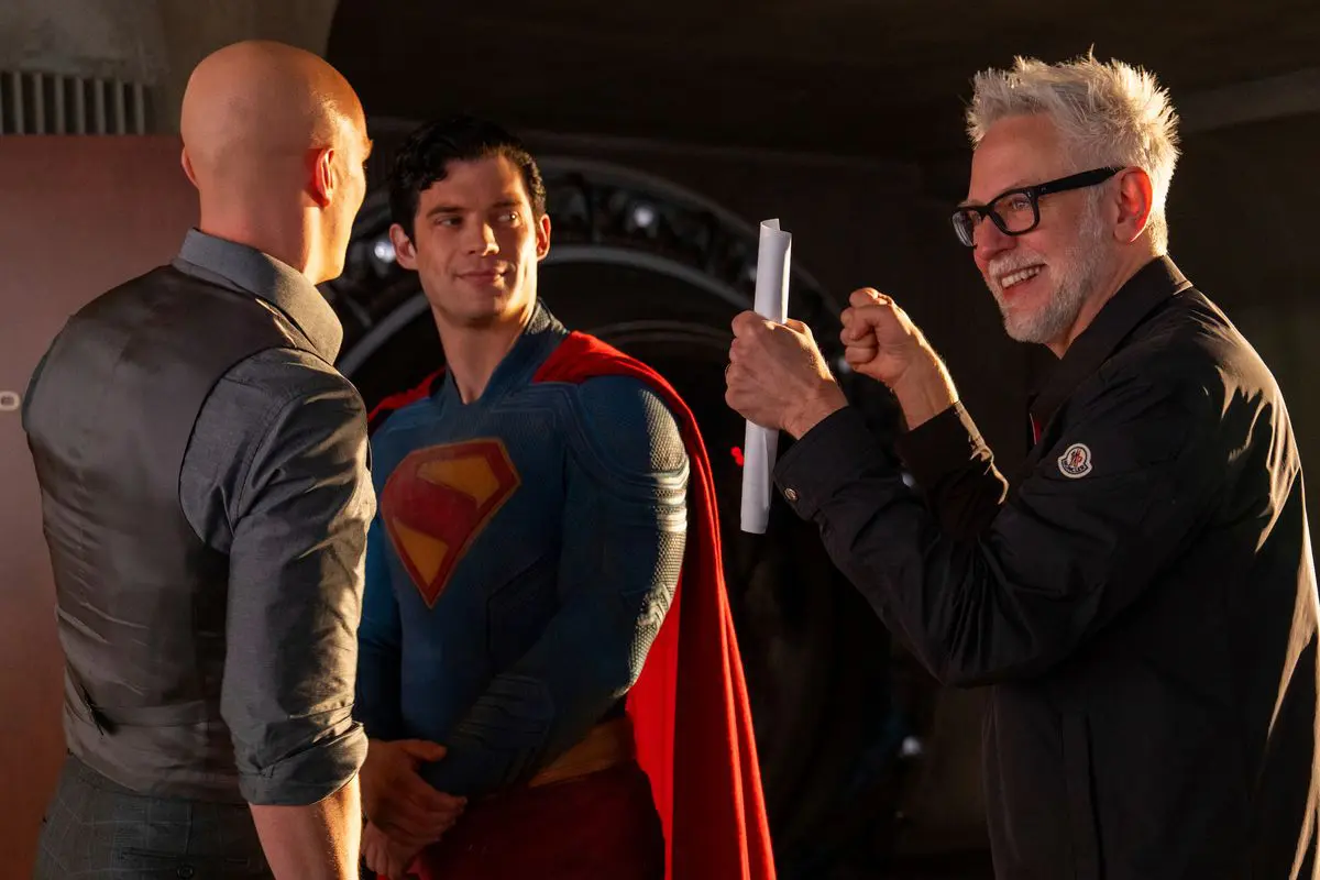 James Gunn durante el rodaje de Superman