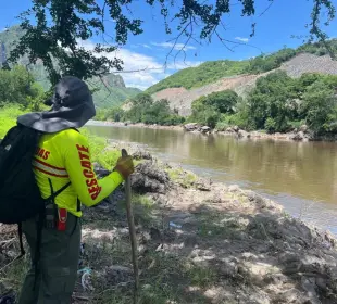 Tragedia en Tepatitlán: arroyo arrastra camioneta; dos muertos