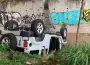 Jeep arrastra a un extranjero y cae a un canal en Puerto Vallarta