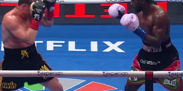 Canelo Álvarez cede sus títulos en Las Vegas