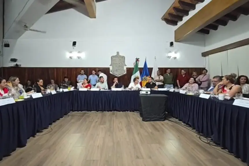 Prohíben a funcionarios culto religioso; regidora pide libertad de fe