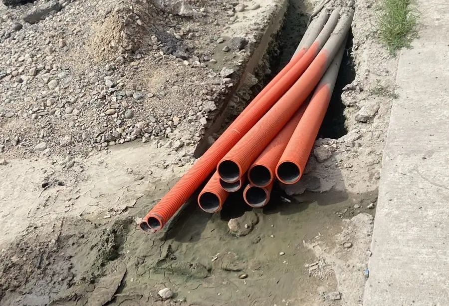 Vecinos denuncian abandono de obra en la colonia Educación