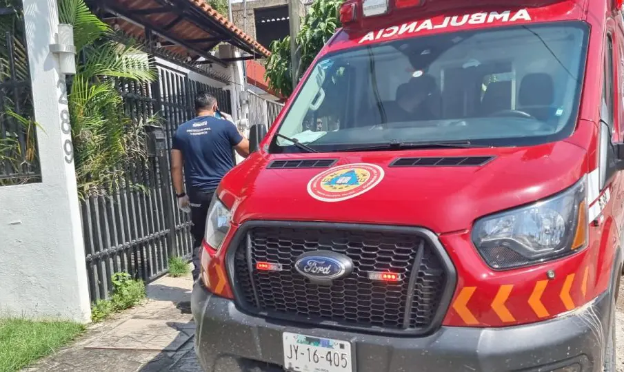 Menor sufre fractura de cráneo tras derrapar en moto en Vallarta