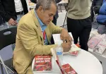 Demetrio Madero presenta su libro “Como quien quiero ser” en la FIL Guadalajara