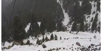 Primera nevada del año cubre de blanco el Nevado de Colima