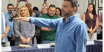 Hugo Robles asume la Tesorería de Puerto Vallarta tras renuncia de Raúl Rodrigo Pérez