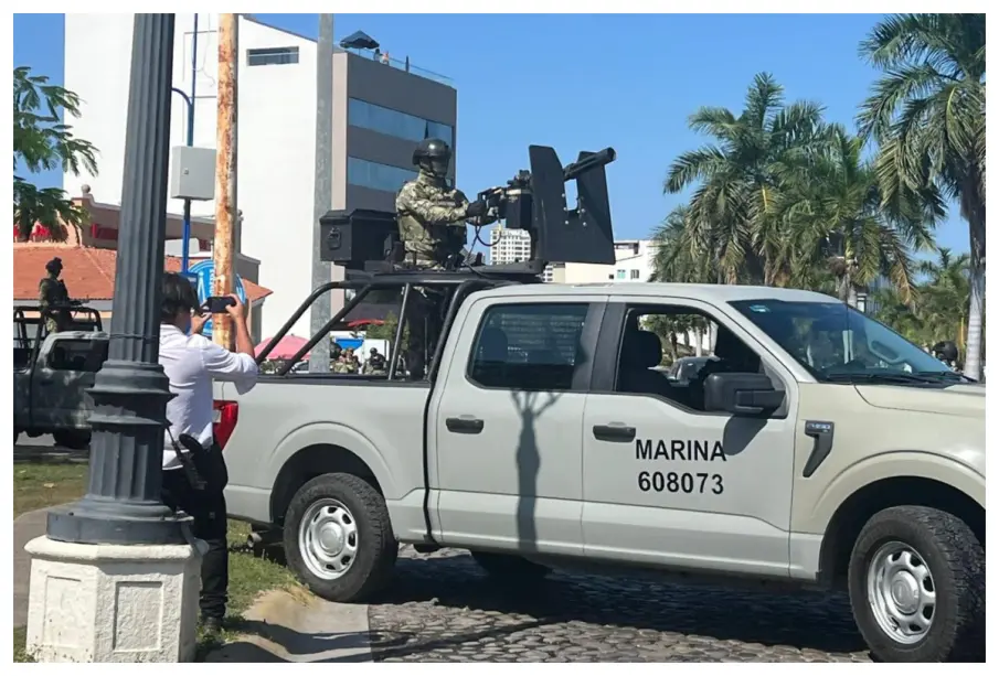 Sedena y Marina permanecerán en Puerto Vallarta tras hechos violentos: Lemus
