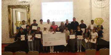 Se llevó a cabo la cuarta entrega de becas universitarias para hijos y colaboradores de Tafer Resorts
